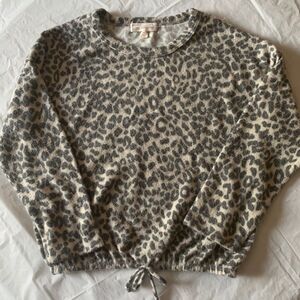 Soft and fuzzy leopard print sweater XL